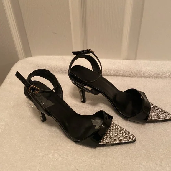 Elegant Black and Silver Sequins Heels…size 42 (9-9.5) - Picture 5 of 9
